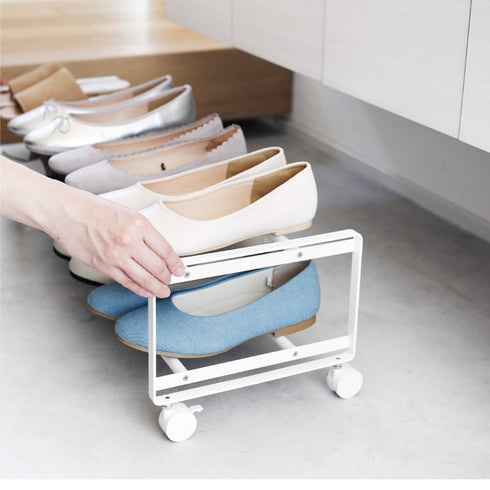 引き出せるキャスター付きシューズラック タワー 2段.|s6