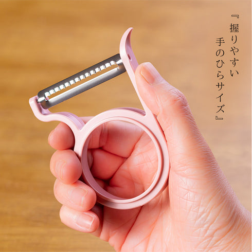 軽い力でスーッと切れるフルーツピーラー.|s5